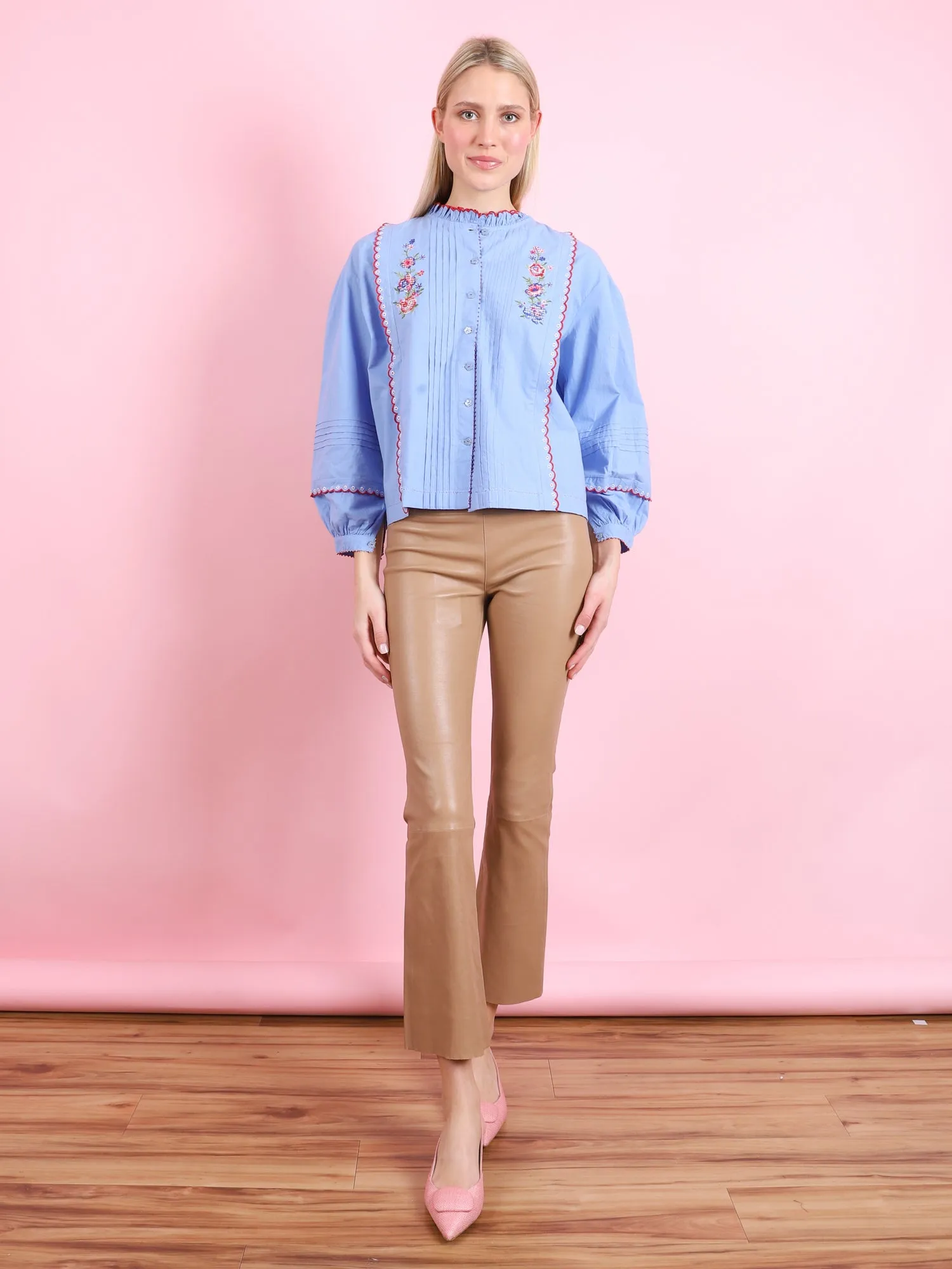 BLUE TOP WITH FLORAL EMBROIDERY