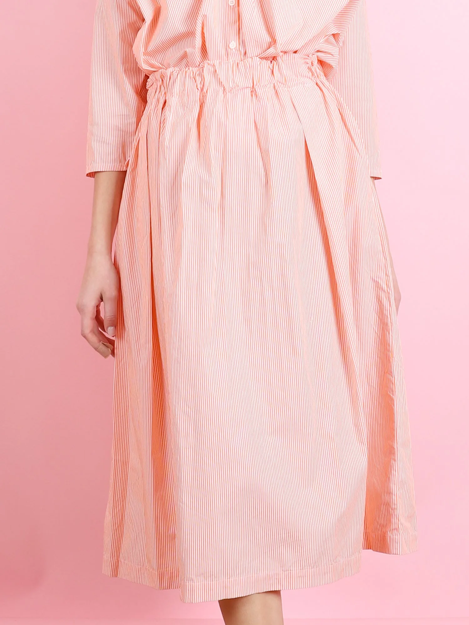 ELASTIC WAIST KNEE LENGTH SKIRT