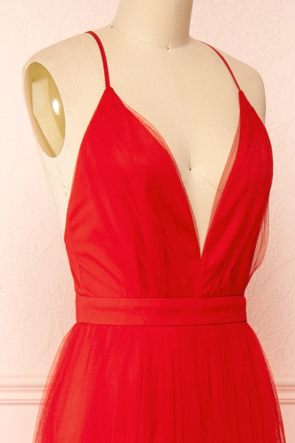 Ilaria Red | Tulle Gown w/ Plunging Neckline