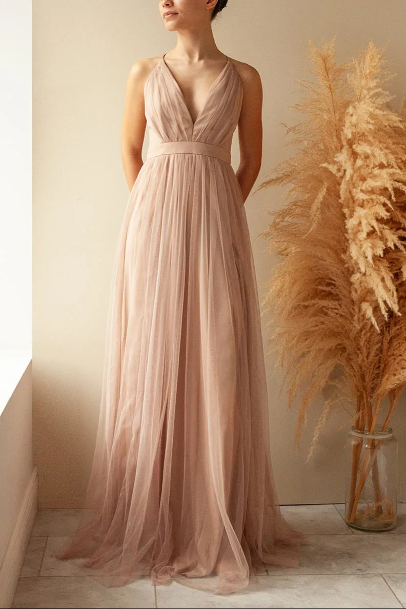 Ilaria Red | Tulle Gown w/ Plunging Neckline