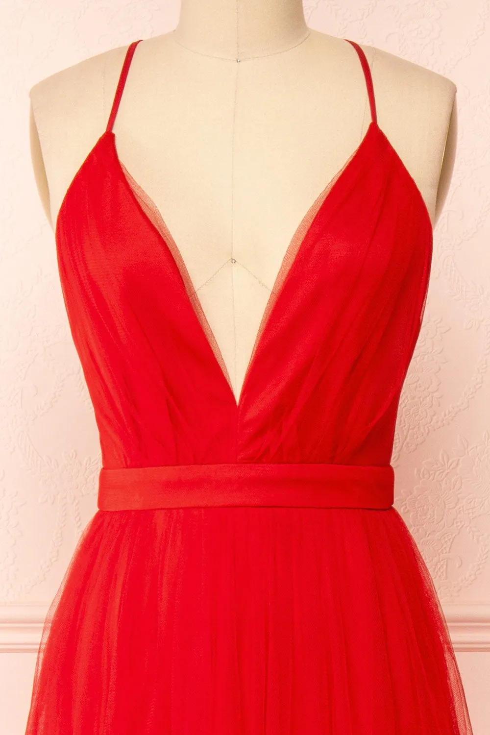 Ilaria Red | Tulle Gown w/ Plunging Neckline