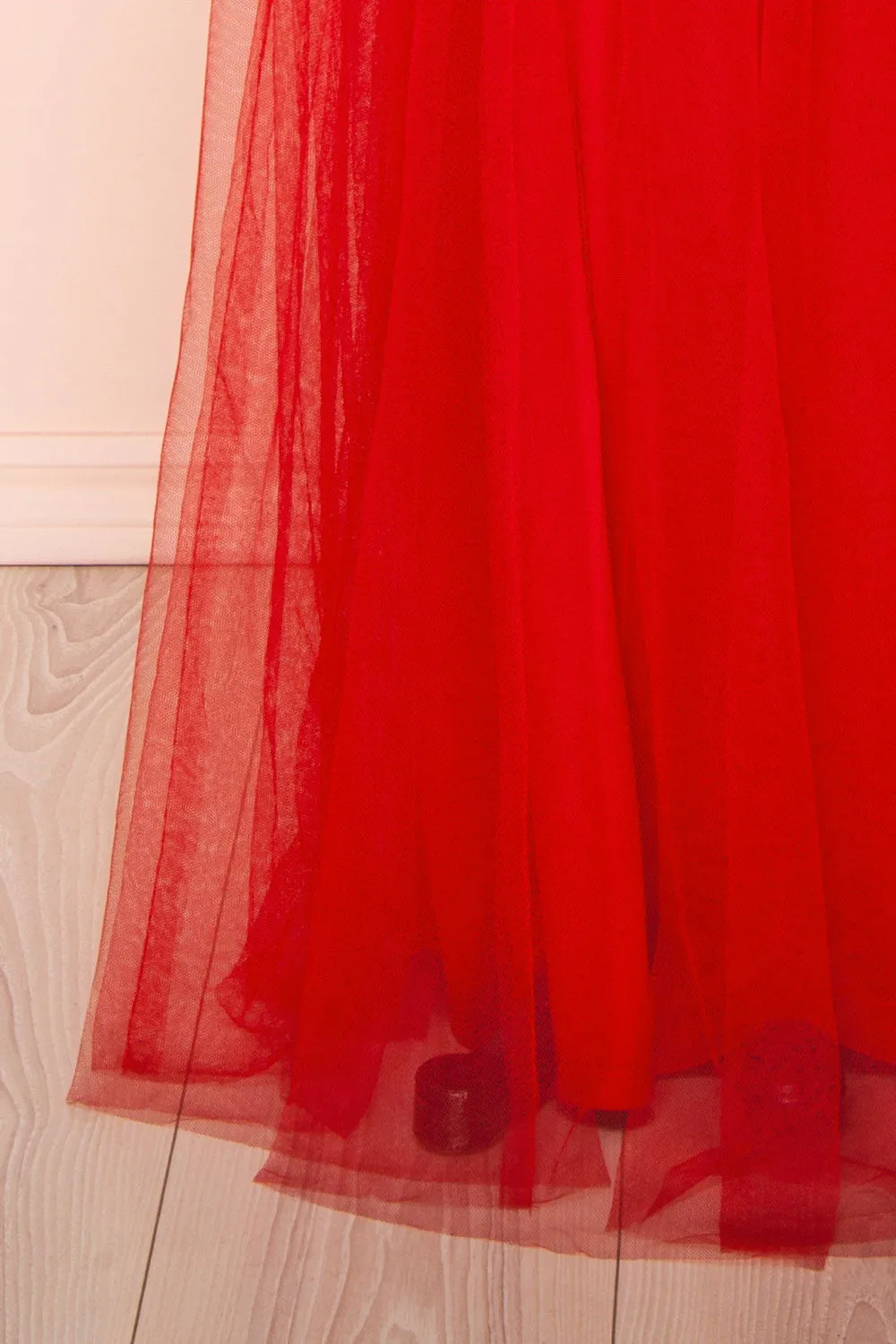 Ilaria Red | Tulle Gown w/ Plunging Neckline