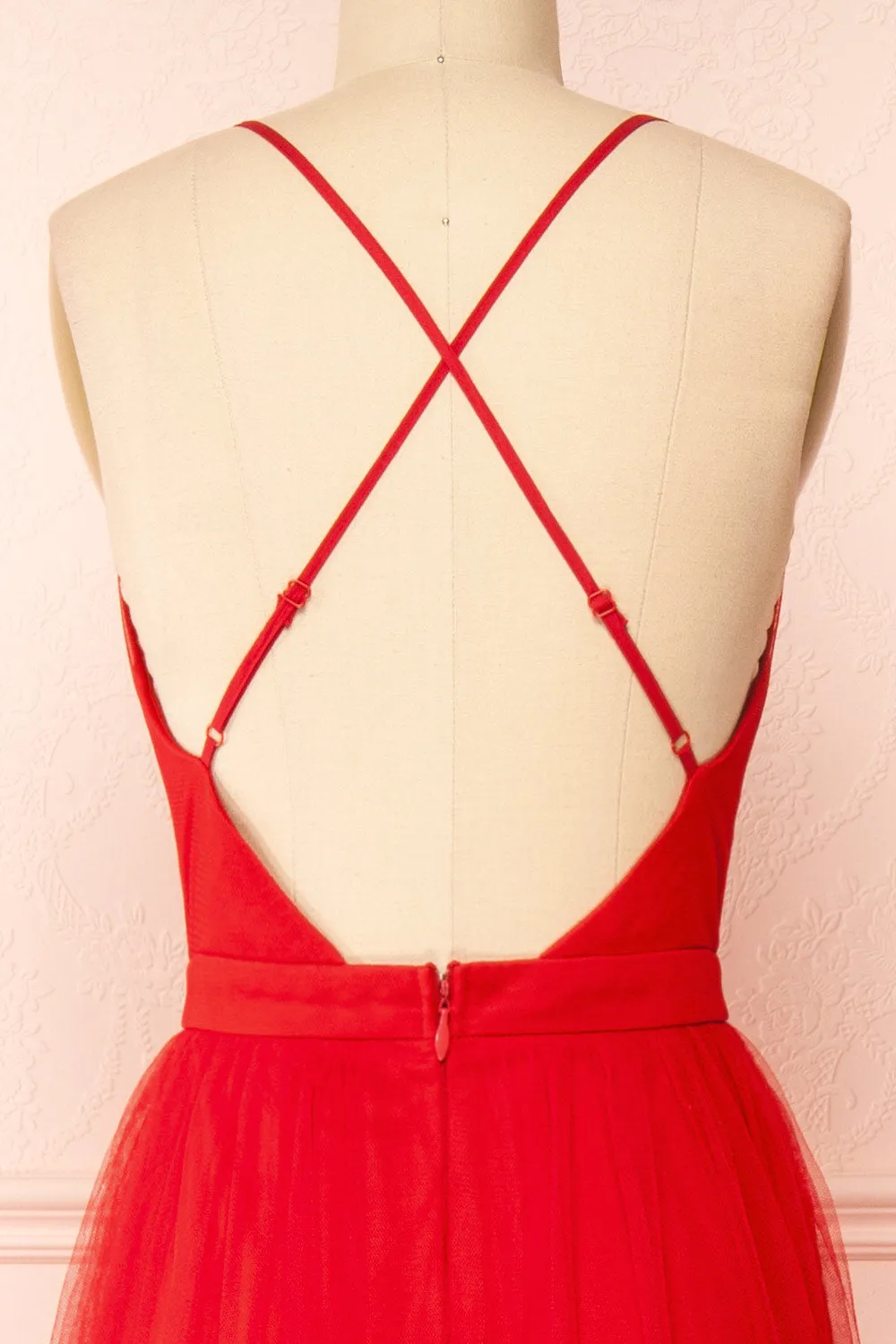 Ilaria Red | Tulle Gown w/ Plunging Neckline
