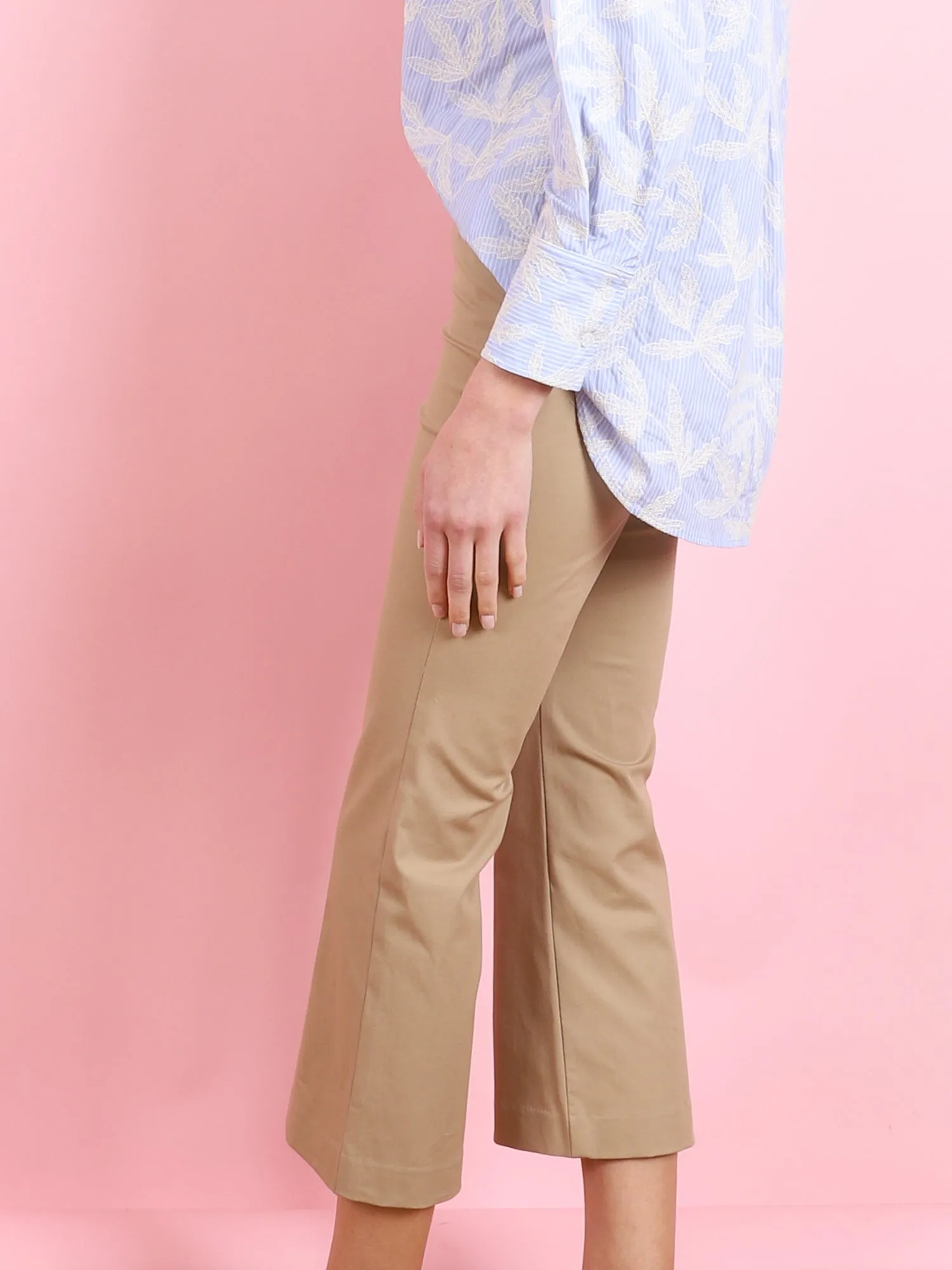 Kick Flare Crop Pant in Sand