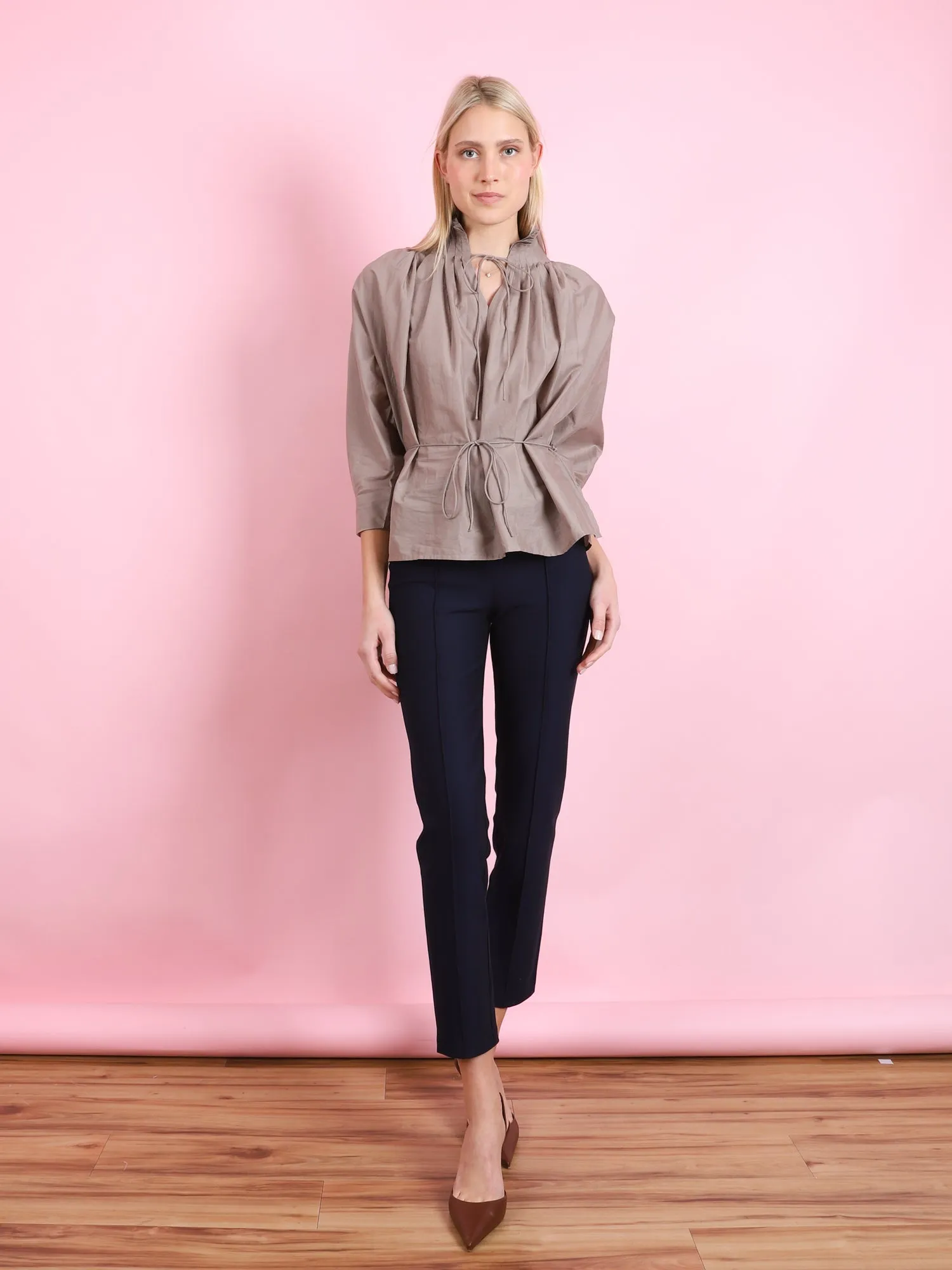 LEGGING WITH PINTUCKS
