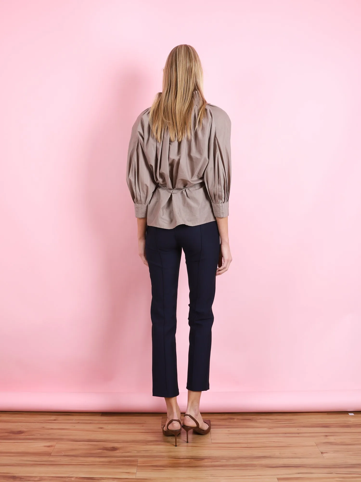 LEGGING WITH PINTUCKS