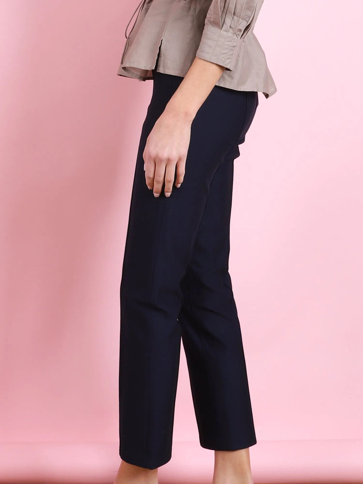 LEGGING WITH PINTUCKS