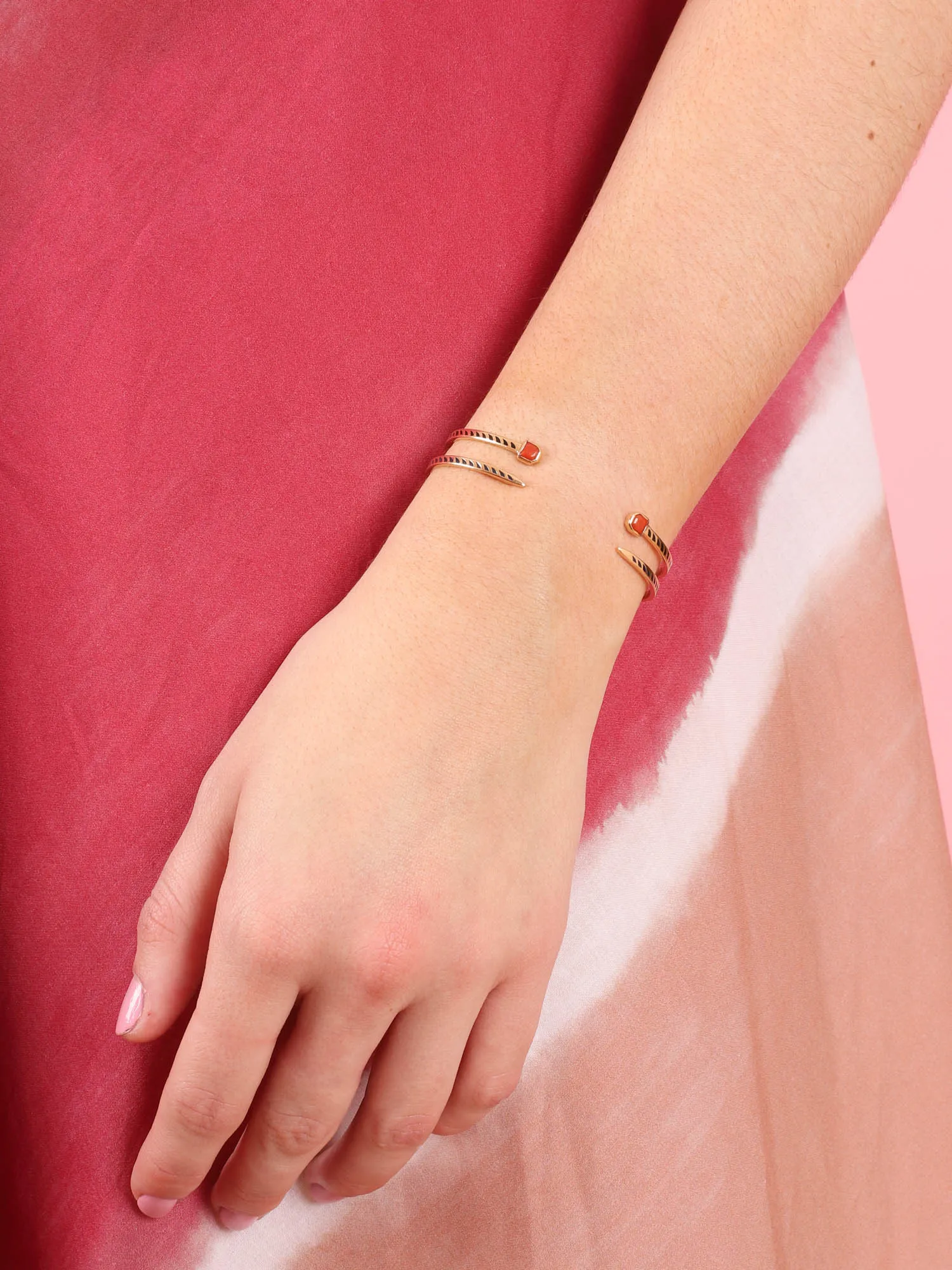 Medit Coral Shark Fin Cuff