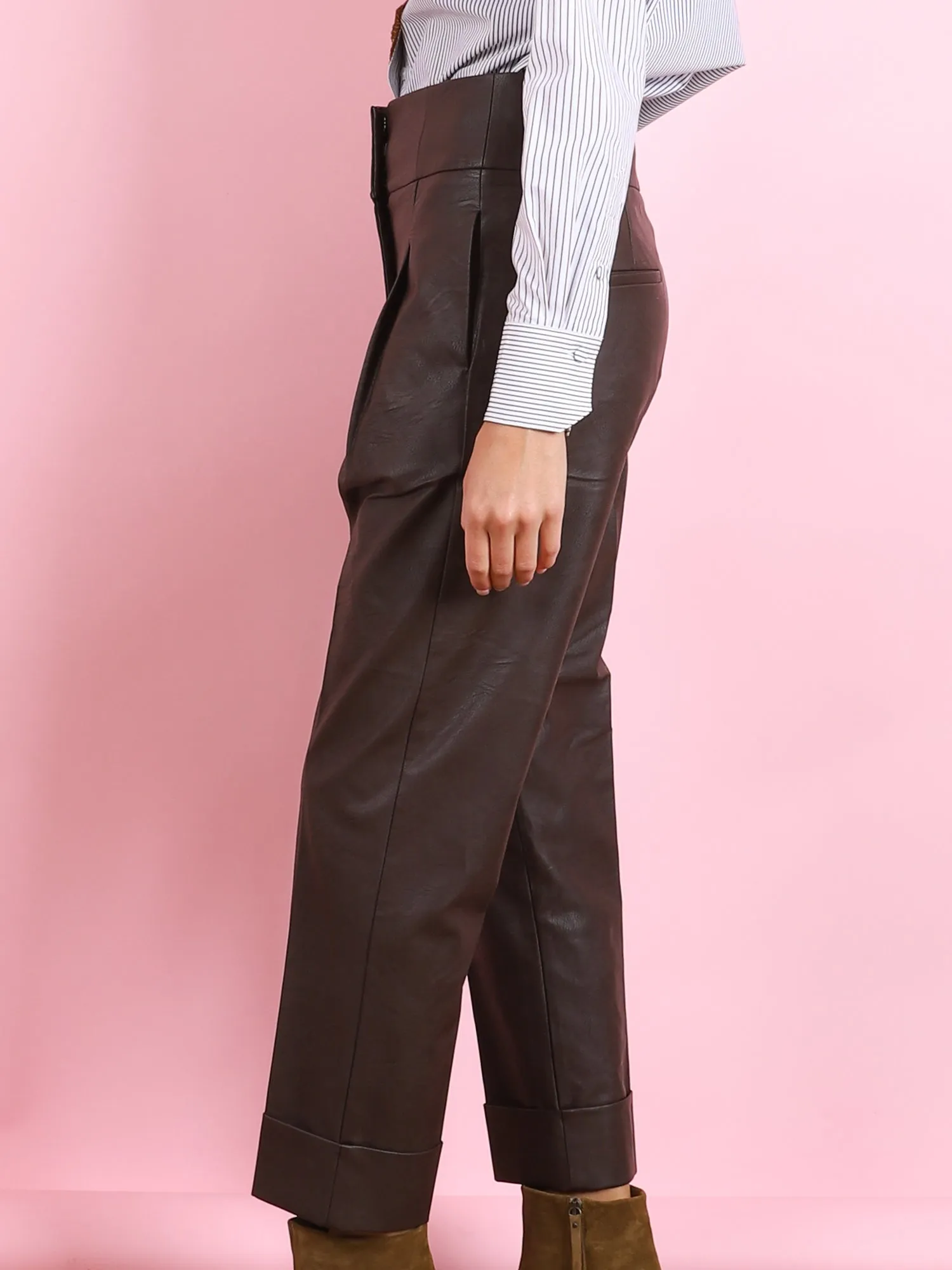 Moad Pant in Brown