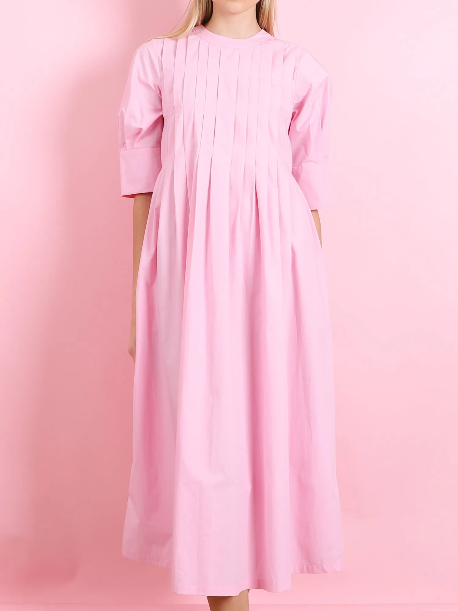 PLEATED SHORT SLEEVE DRESS