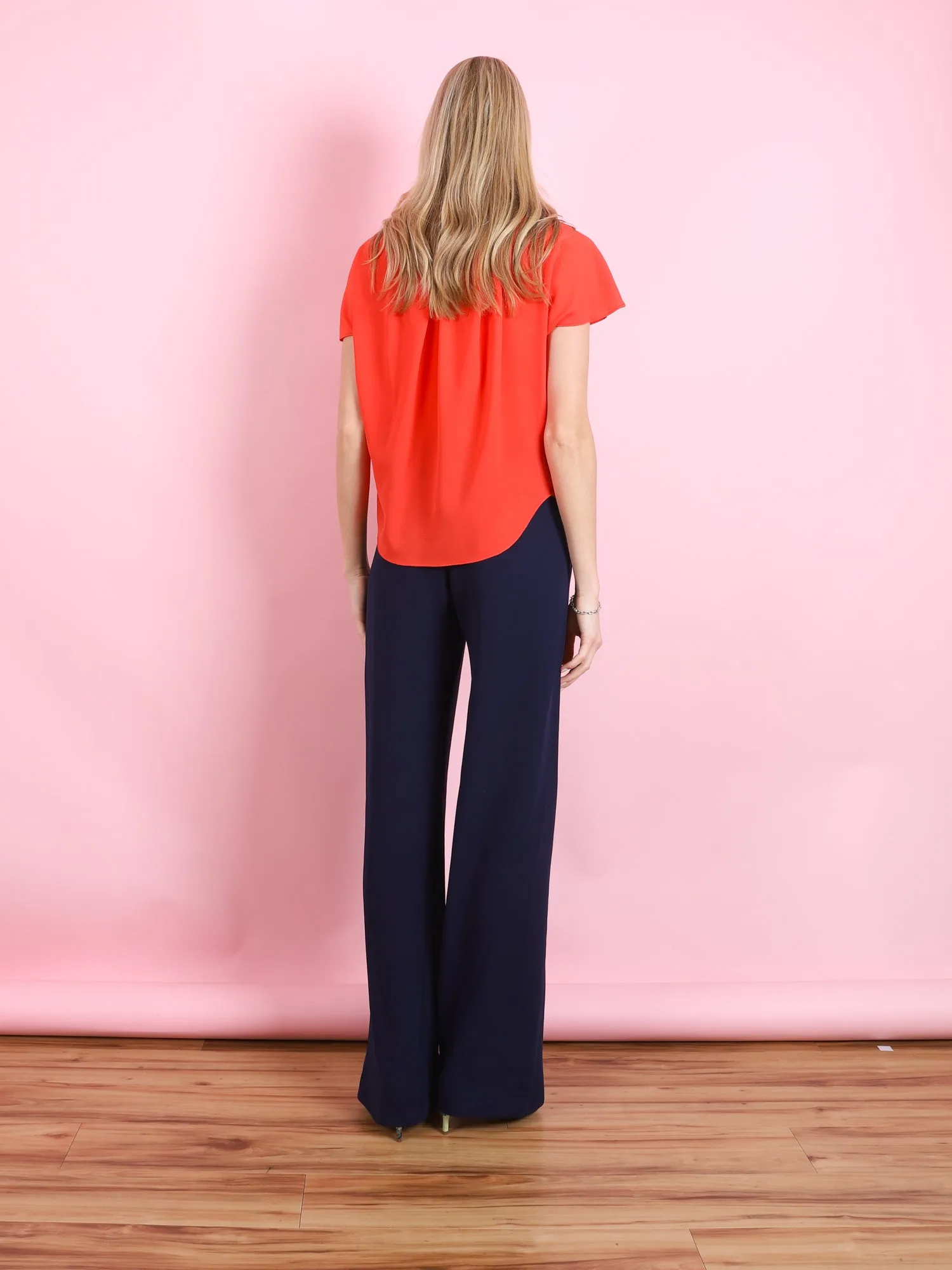 RUFFLED NECK BLOUSE
