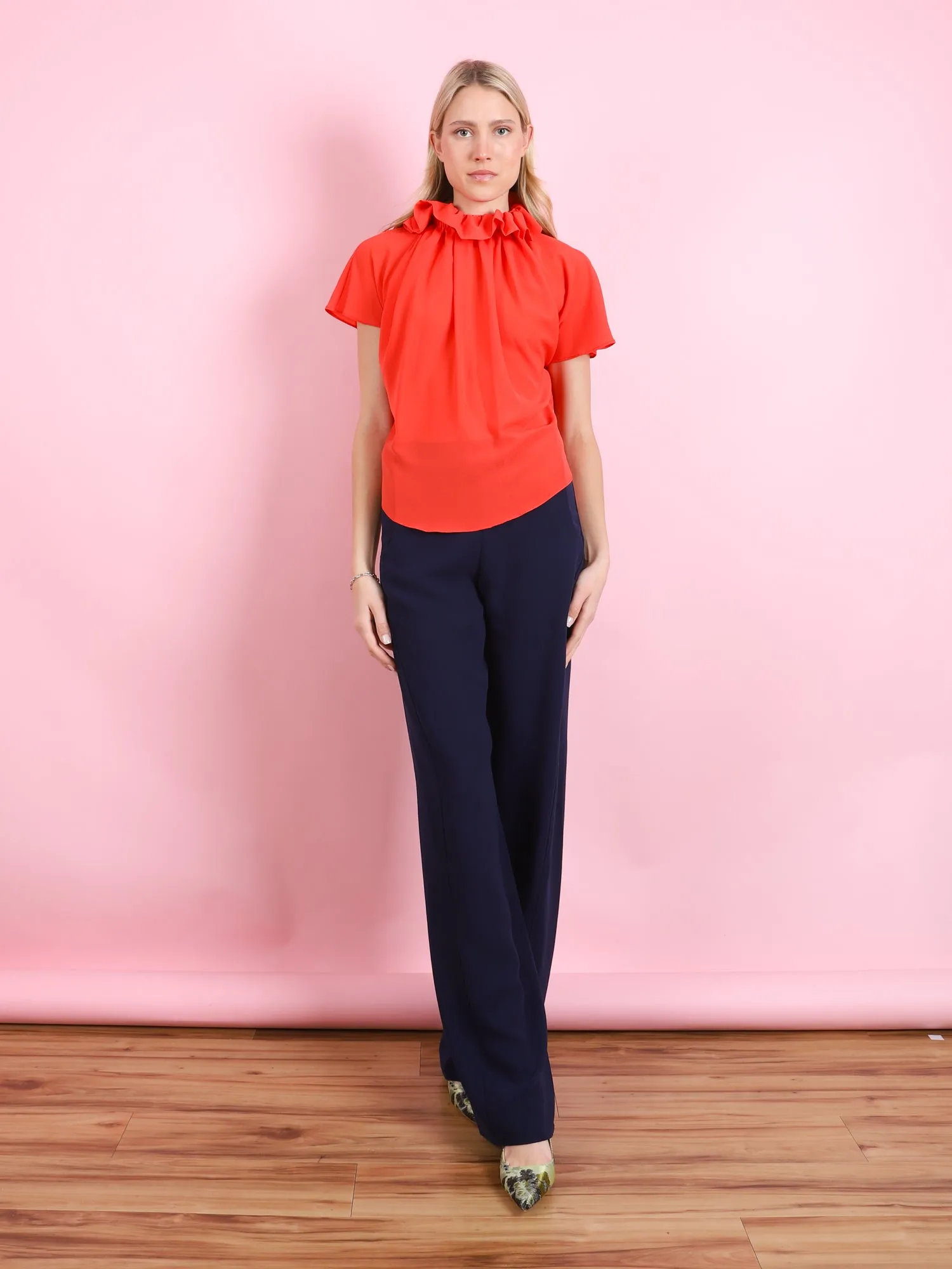 RUFFLED NECK BLOUSE