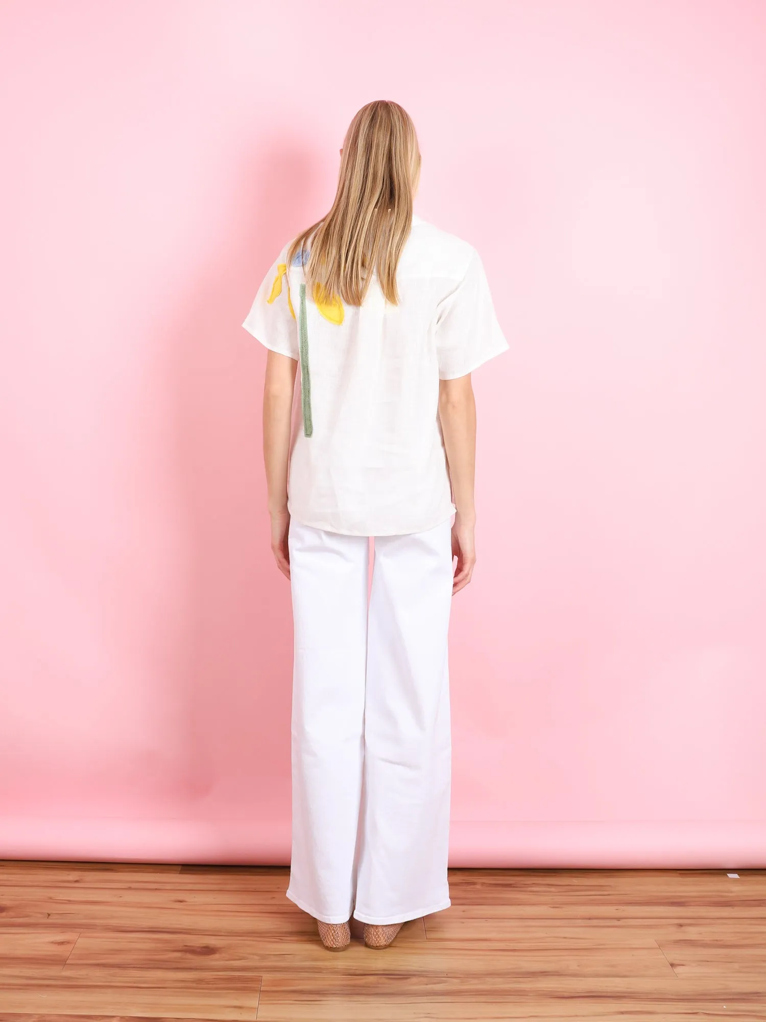 SHORT SLEEVE SHIRT WITH APPLIQUE FLOWERS