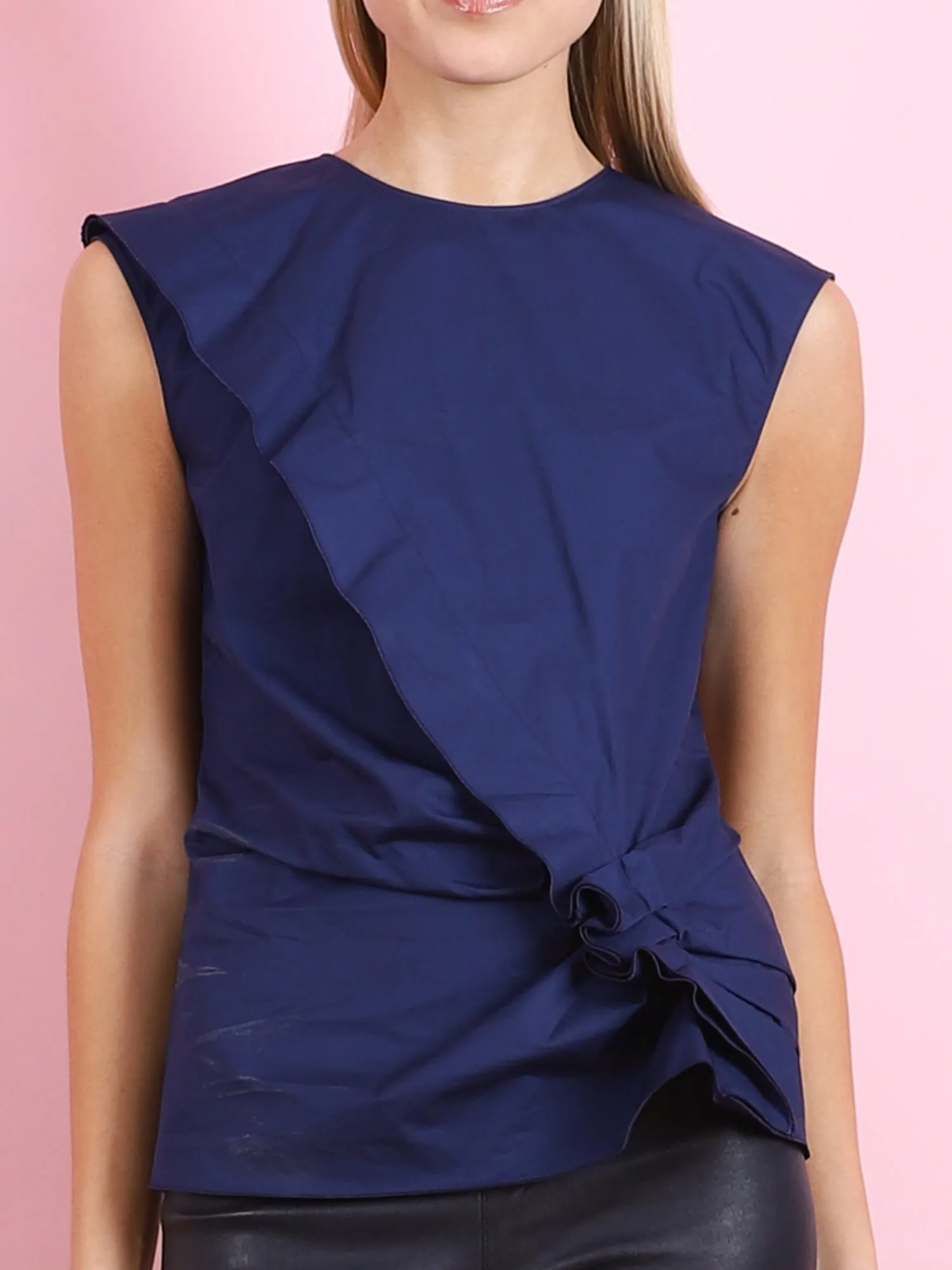 SLEEVELESS FITTED BLOUSE