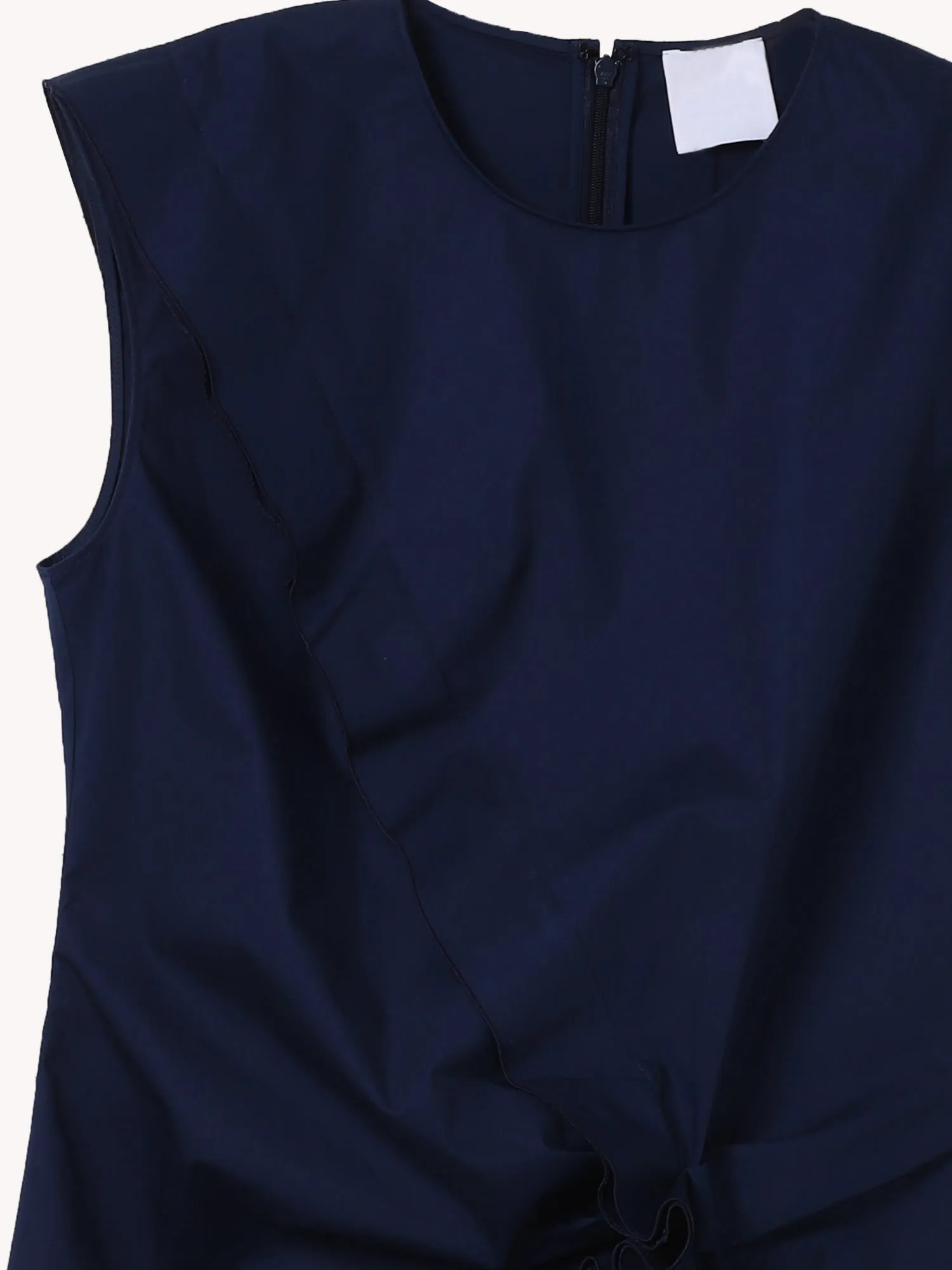 SLEEVELESS FITTED BLOUSE