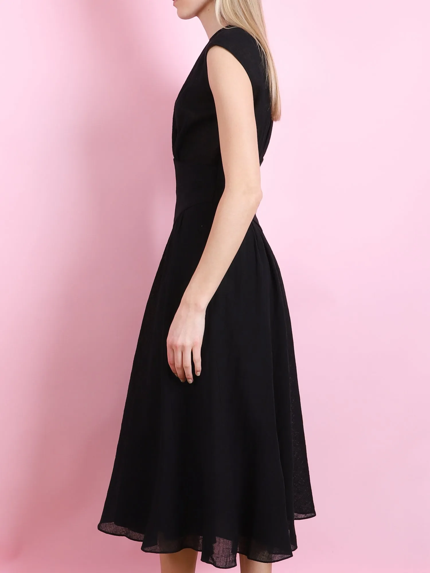 SLEEVELESS LINEN DRESS