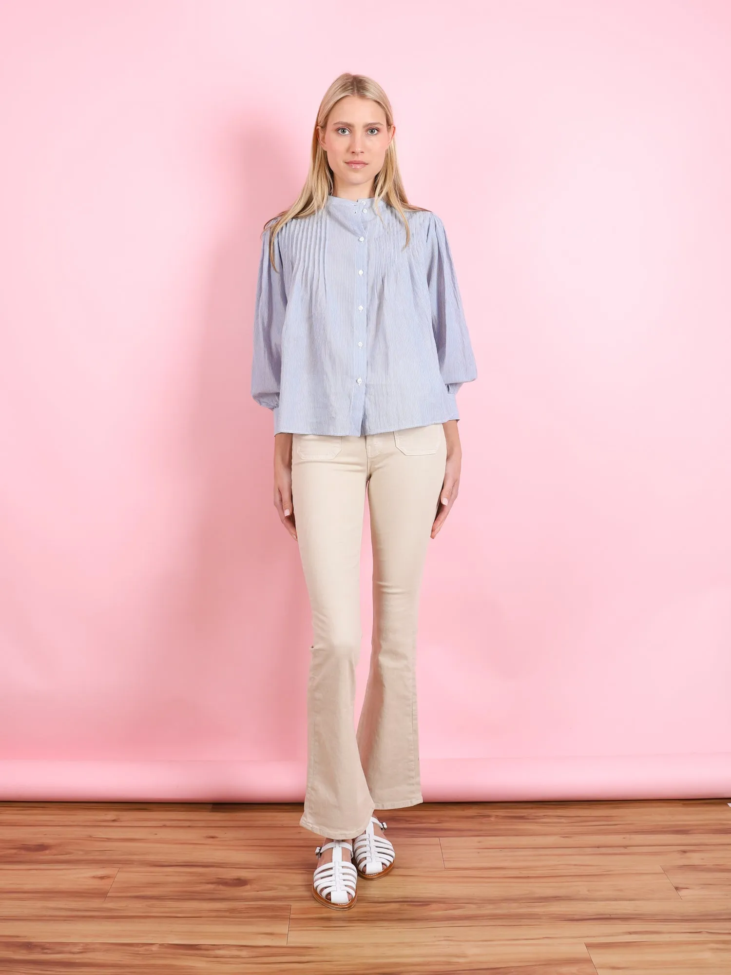THE PATCH POCKET WEEKENDER JEAN IN WACKY KHAKI