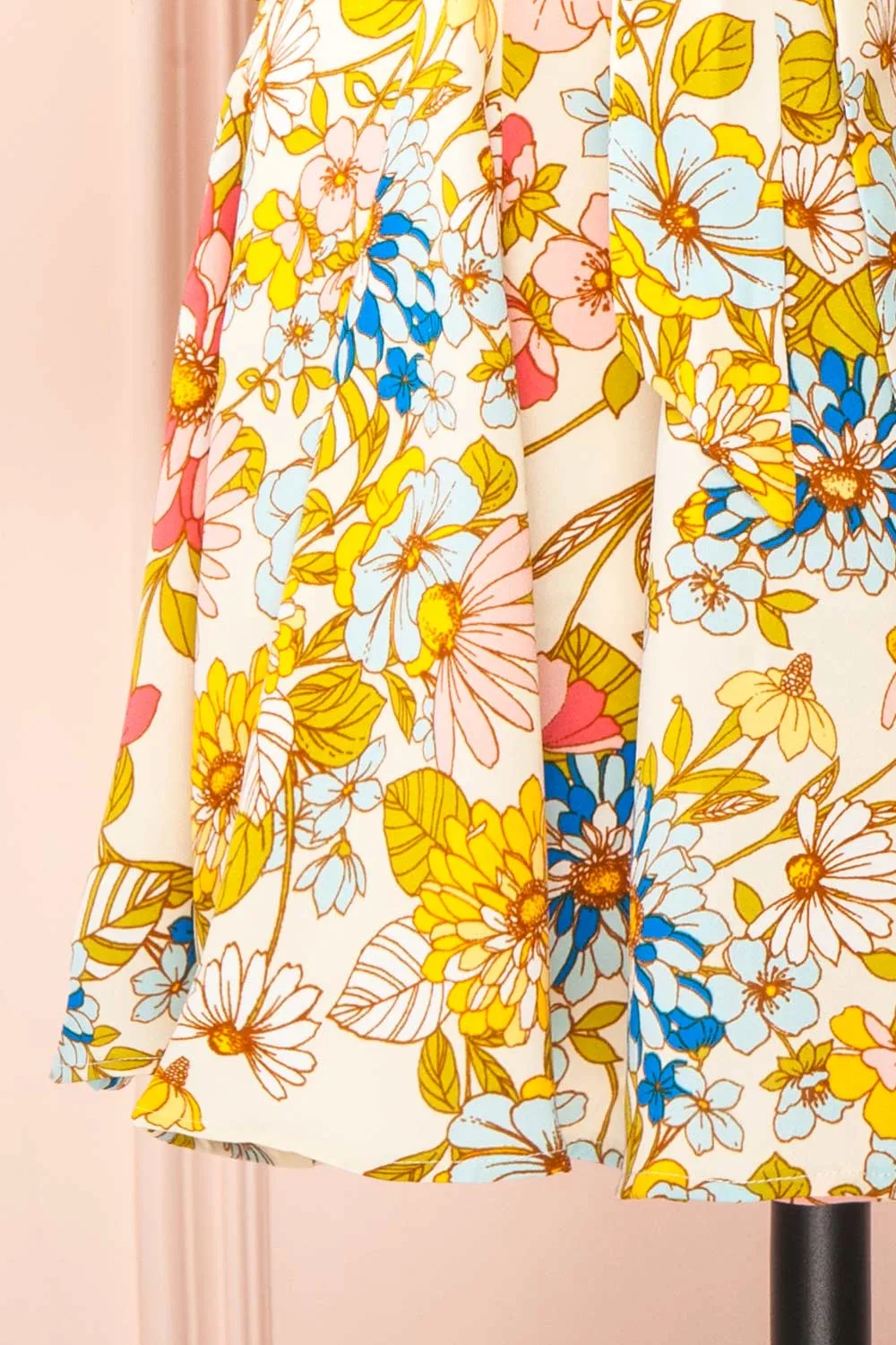 Zaira | Short Floral Dress w/ 3/4 Sleeves
