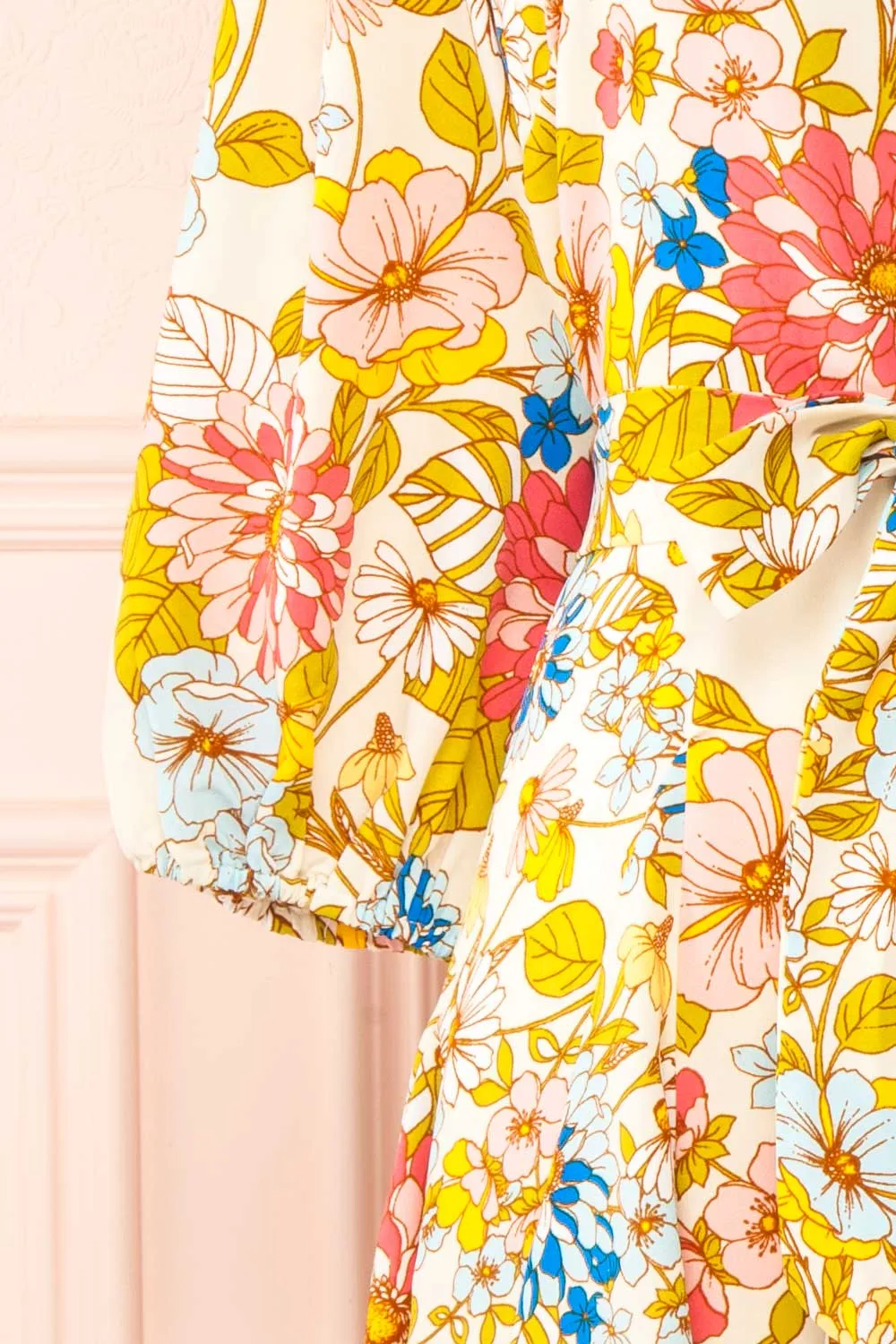 Zaira | Short Floral Dress w/ 3/4 Sleeves
